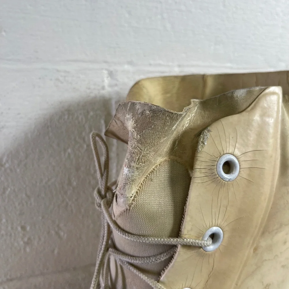 VINTAGE Bata Mickey Mouse Bunny US Military Boots Cream Cold Weather Men's 11 R